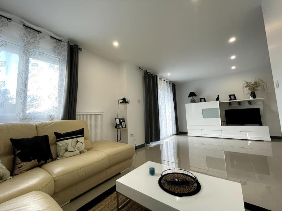 Appartement T4 Cosi: Tv Netflix Parking Montélimar Buitenkant foto